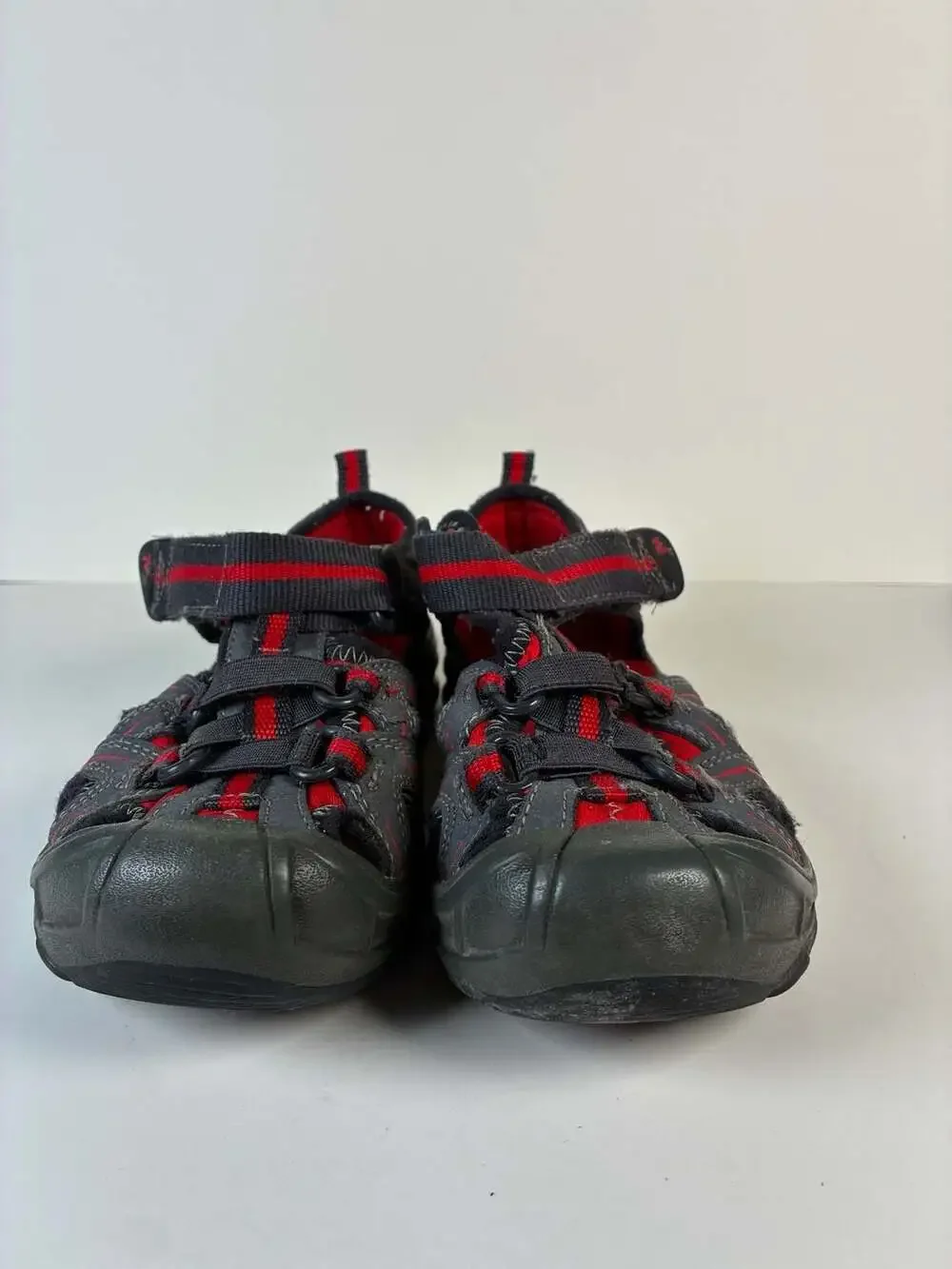 Merrell Hydro Closed-Toe Water Hiking Sport Sandals, Gray and Red